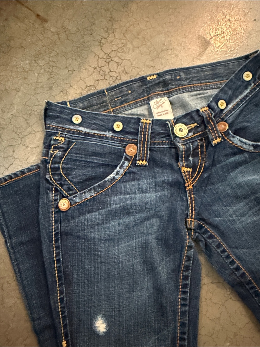 True Religion Women's Blue Boot Cut Jeans with Contrast Stitching - Picture 4 of 7